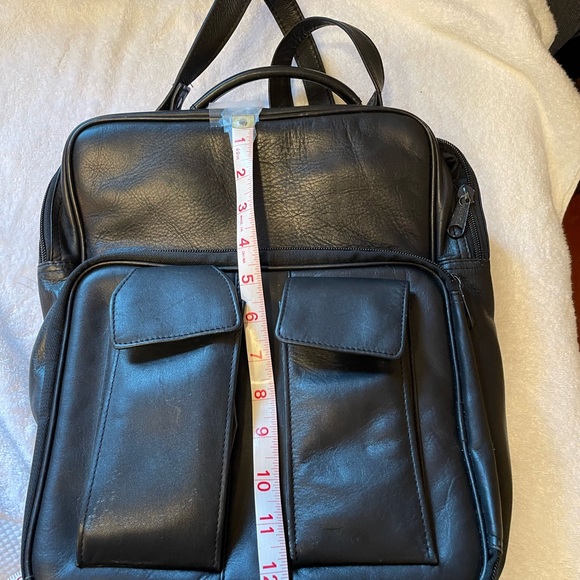 Great leather Messenger/backpack/laptop bag. - Picture 2 of 6